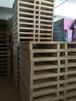 Wooden pallet