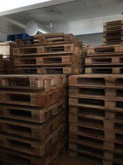 Wooden pallet
