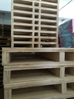 Wooden pallet